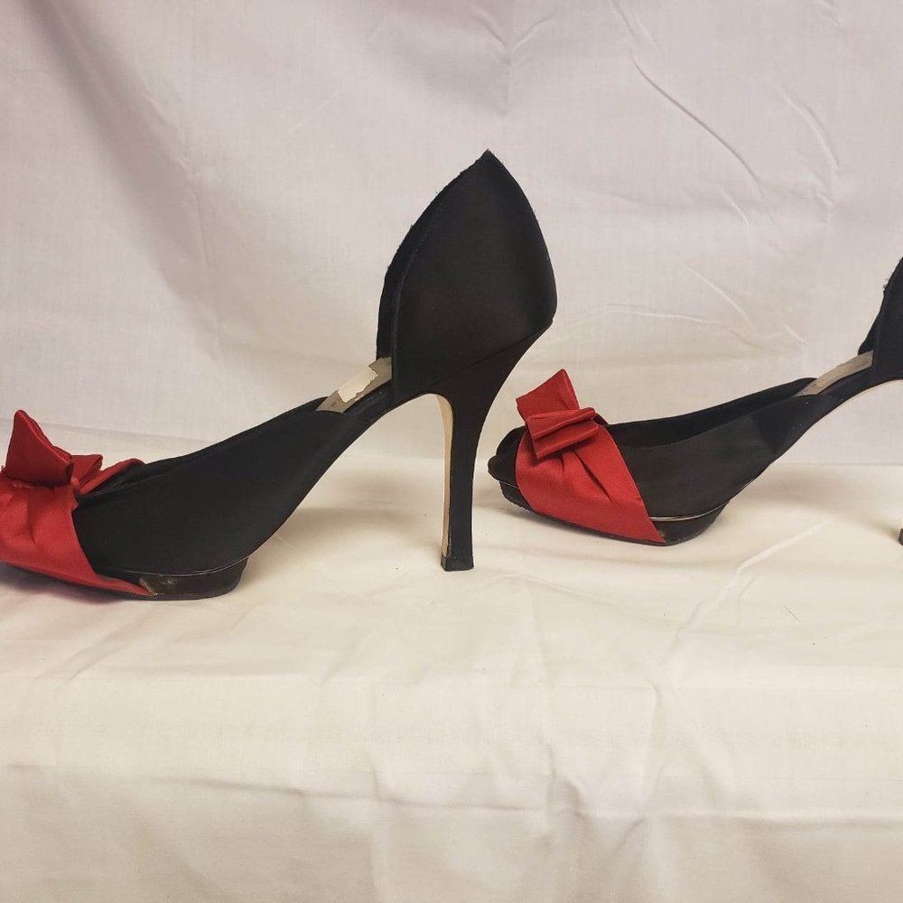 Black peep toe heel with red bow detail - Picture 4 of 6